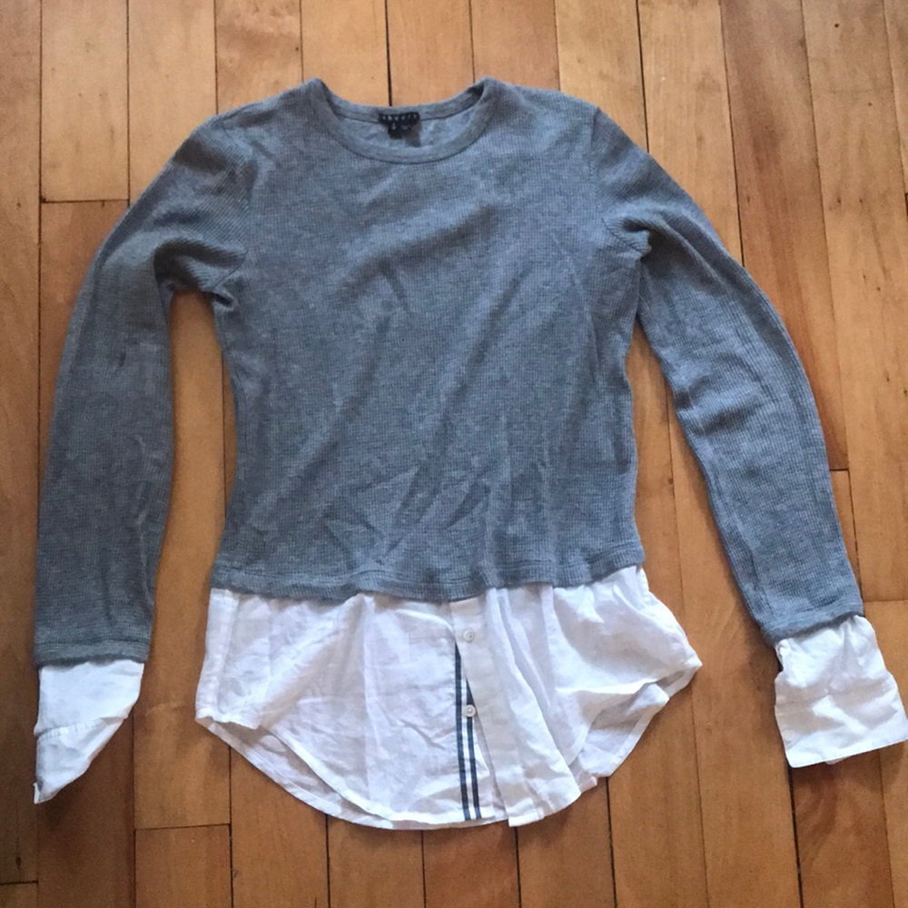 LIKE NEW Theory long sleeve button undershirt